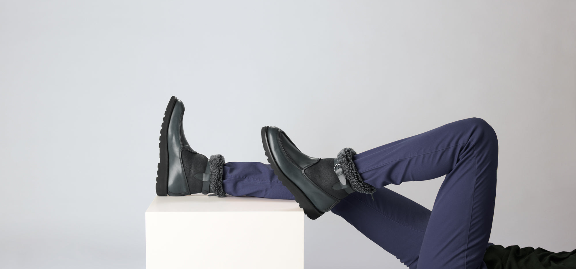 Stivaletto in montone da uomo in color antracite