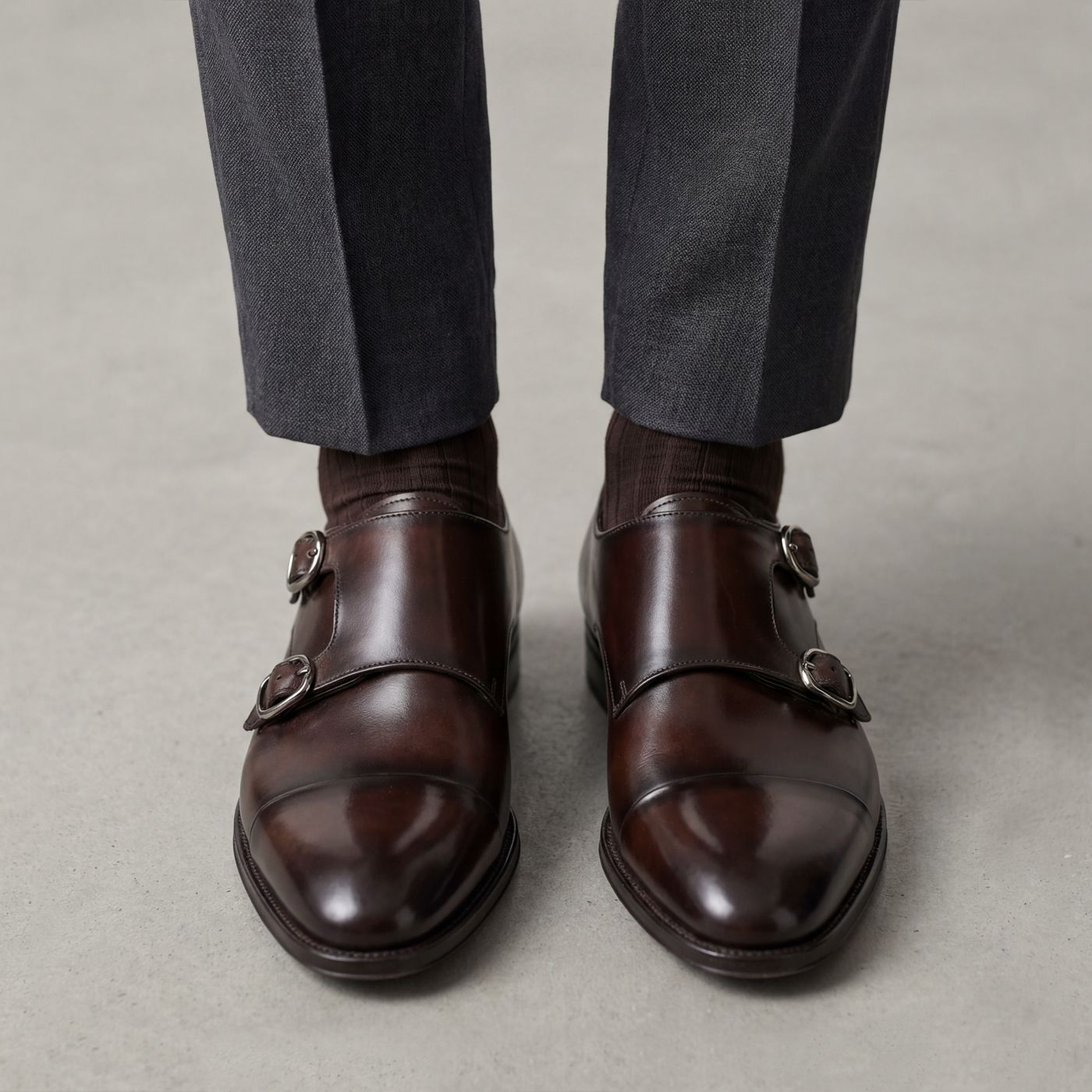 Doppia fibbia Genova in vitello testa di moro con fondo cuoio doppio